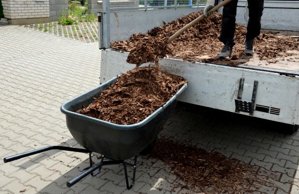 Bulk Mulch Delivery in Wentzville